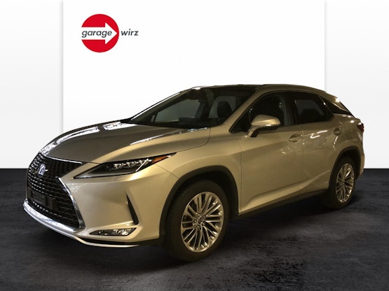 First vehicle image