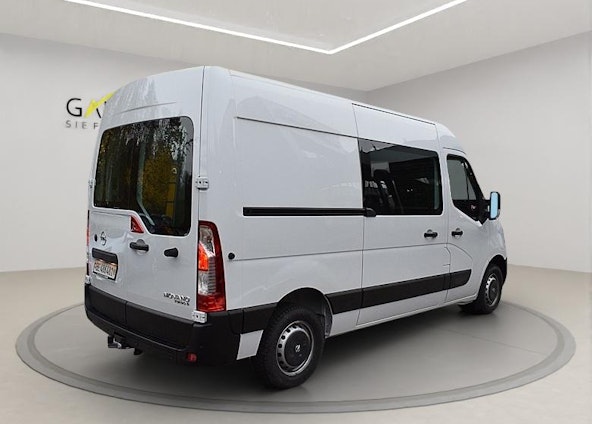 Vehicle image 4 Vehicle image 4