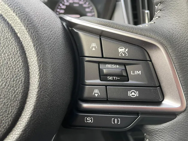 Subaru Crosstrek 2.0i e-Boxer Swiss Plus