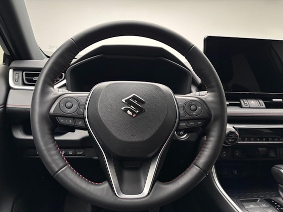 Vehicle image 4 Vehicle image 4