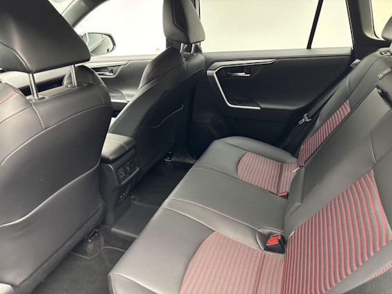 Vehicle image 9 Vehicle image 9