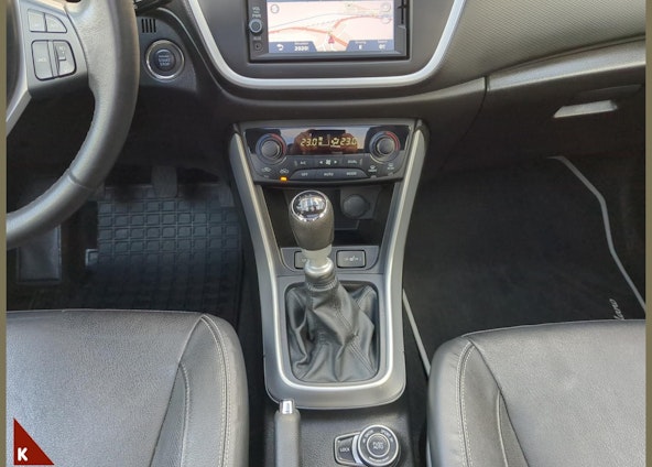 Vehicle image 14 Vehicle image 14