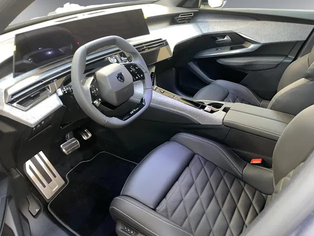 Peugeot 5008 1.2 Hybrid GT