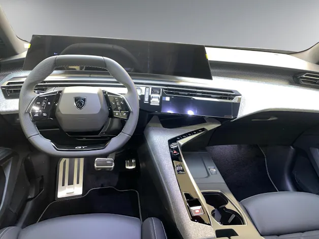 Peugeot 5008 1.2 Hybrid GT