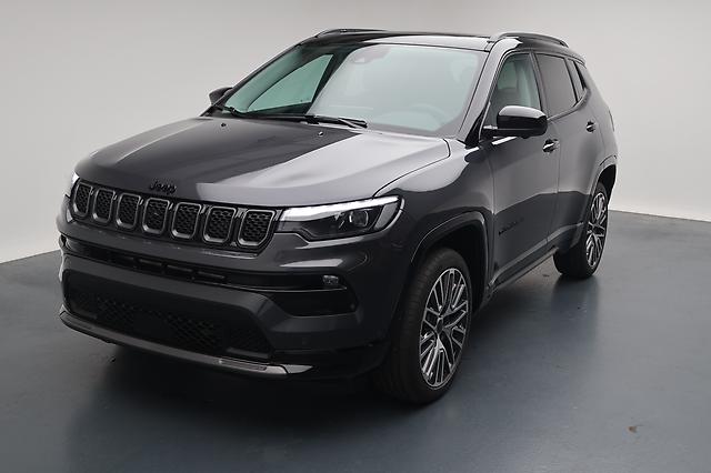 JEEP Compass 1.5 Turbo Summit: Jetzt Probefahrt buchen!