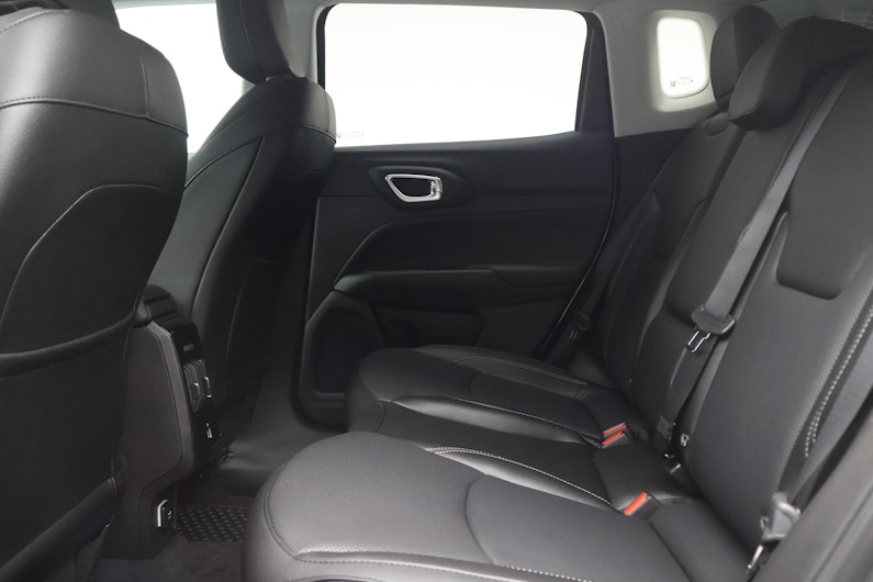 Vehicle image JEEP COMPASS