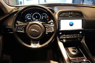 Jaguar F-Pace  25d R-Sport AWD
