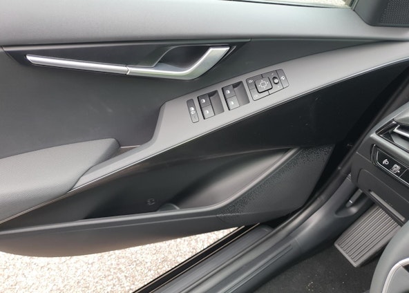 Vehicle image 10 Vehicle image 10