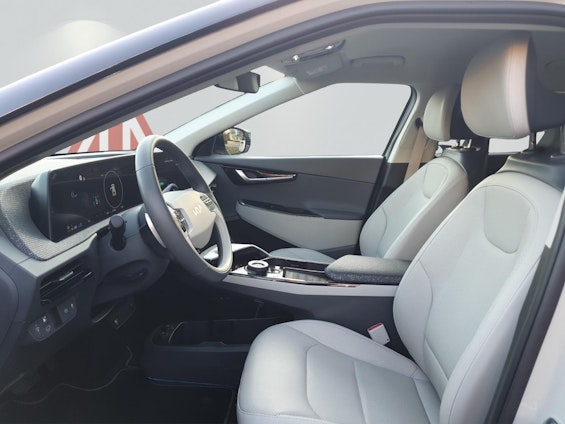 Vehicle image 7 Vehicle image 7