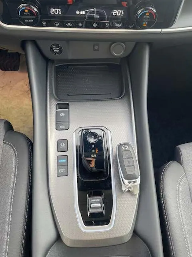 Nissan Qashqai 1.5 VC-T N-Connecta Facelift
