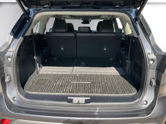 Vehicle image 16 Vehicle image 16