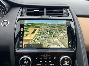 Vehicle image JAGUAR E-Pace 2.0 I4 200 SE AWD