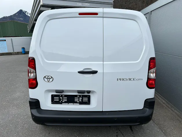 Toyota PROACE CITY Van L1 1.2 Active