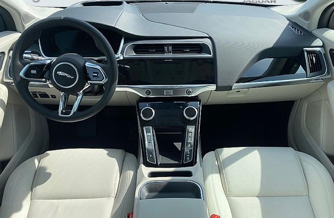 Vehicle image 3 Vehicle image 3