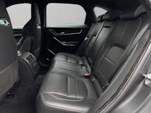 Jaguar F-Pace 3.0 D I6 R-Dynamic HSE AWD