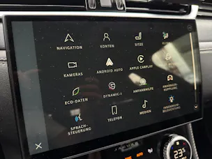 Jaguar F-Pace 3.0 D I6 R-Dynamic HSE AWD