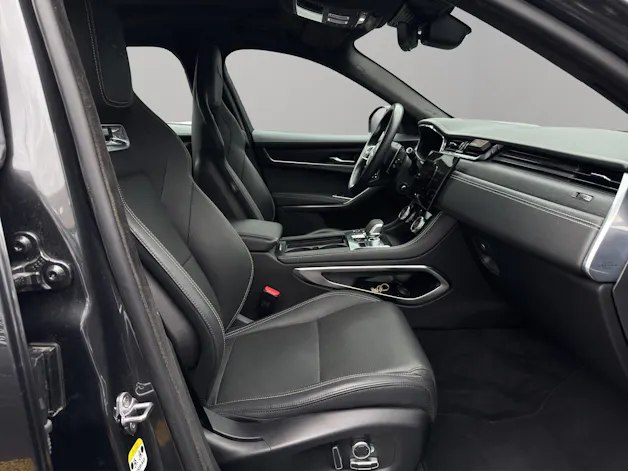 Jaguar F-Pace 3.0 D I6 R-Dynamic HSE AWD