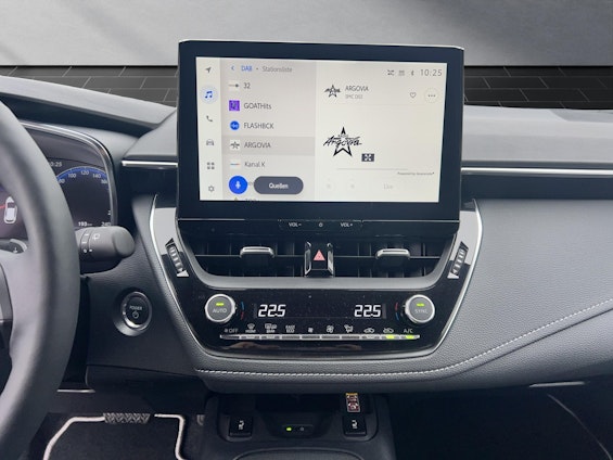 Vehicle image 5 Vehicle image 5