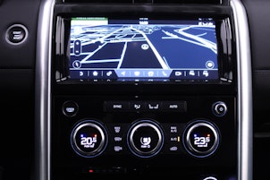 Vehicle image LAND ROVER Discovery 3.0 SDV6 HSE