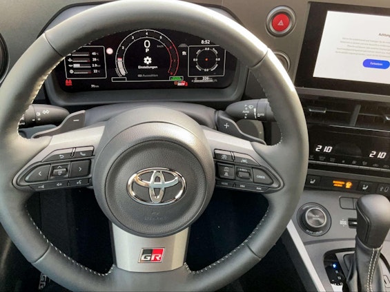 Vehicle image 16 Vehicle image 16