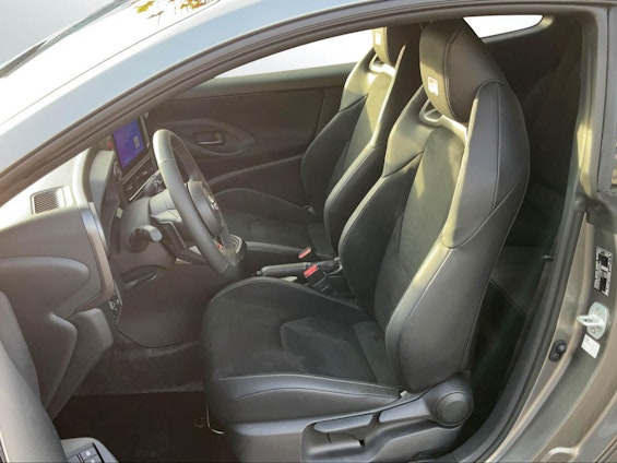 Vehicle image 12 Vehicle image 12