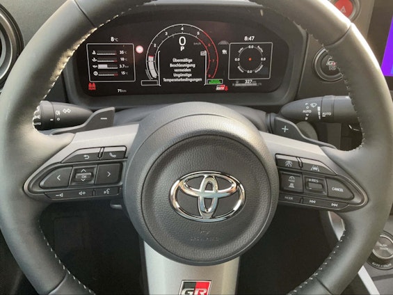 Vehicle image 15 Vehicle image 15