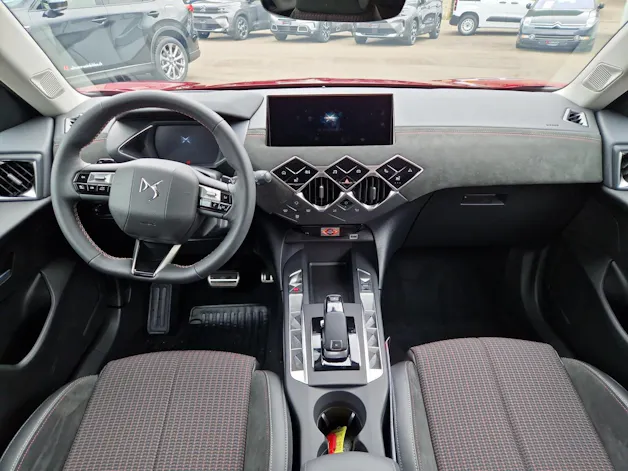 DS Automobiles 3 1.2 Hybrid Ligne Noire