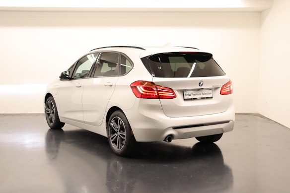 BMW 225xe Active Tourer 2