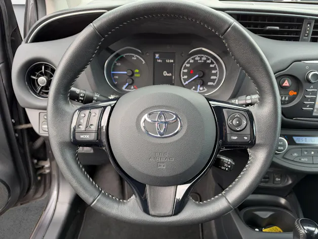 Toyota Yaris 1.5 VVT-i HSD Trend