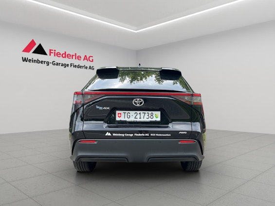 Vehicle image 4