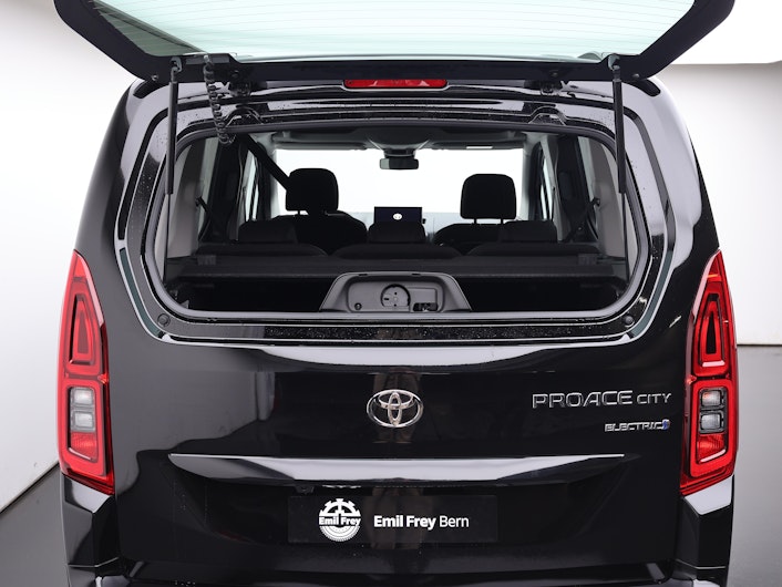 Vehicle image TOYOTA PROACE CITY VERSO