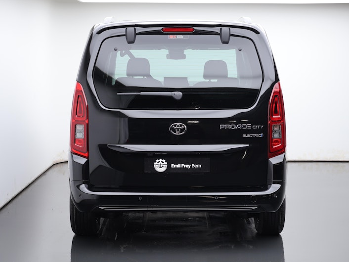Vehicle image TOYOTA PROACE CITY VERSO