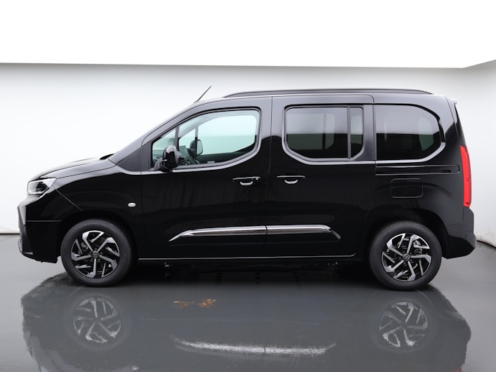 Vehicle image TOYOTA PROACE CITY VERSO