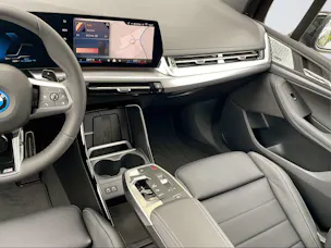 BMW 230e xDrive paddles Active Tourer