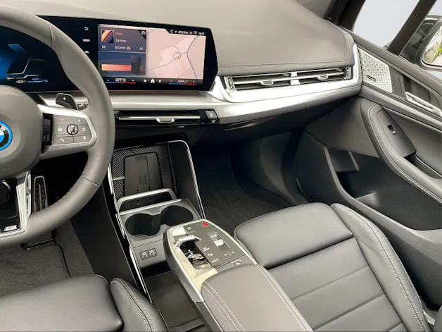 BMW 230e xDrive paddles Active Tourer