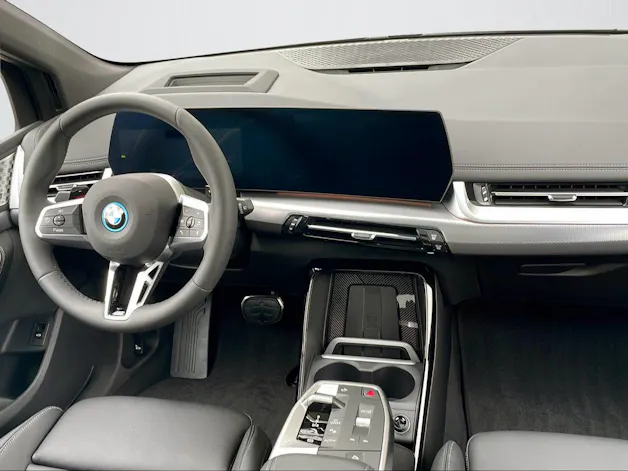 BMW 230e xDrive paddles Active Tourer