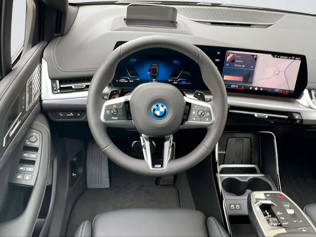 BMW 230e xDrive paddles Active Tourer