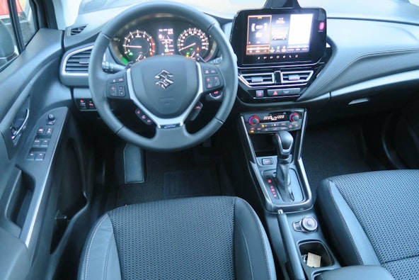 Vehicle image 4