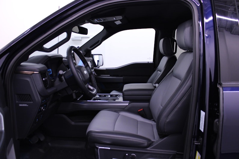 Vehicle image FORD CRF 150