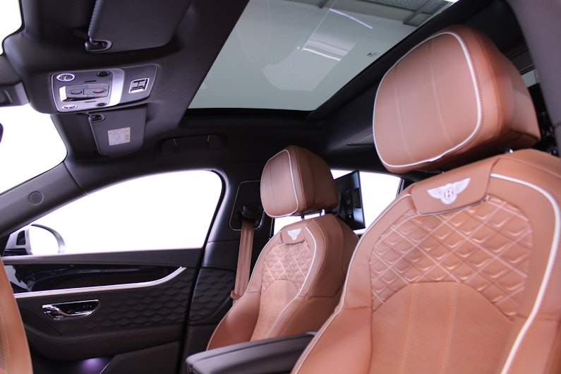 Vehicle image BENTLEY FLYING SPUR