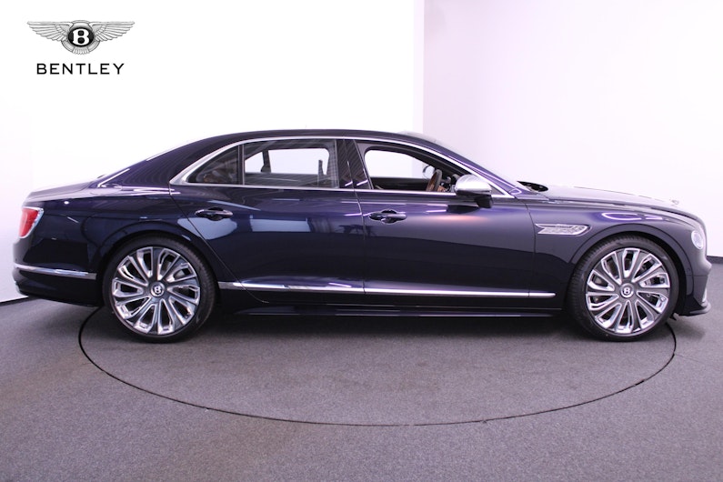 Vehicle image BENTLEY FLYING SPUR