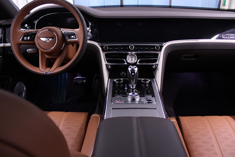 Vehicle image BENTLEY FLYING SPUR