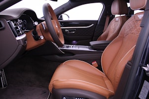 Vehicle image BENTLEY Flying Spur 4.0 V8 Hybrid Mulliner