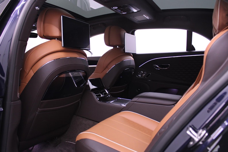 Vehicle image BENTLEY FLYING SPUR