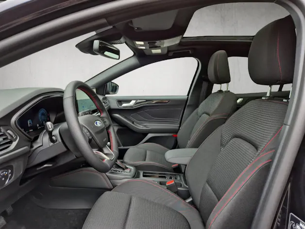 Ford Focus 1.0 EcoBoost Hybrid ST-Line X