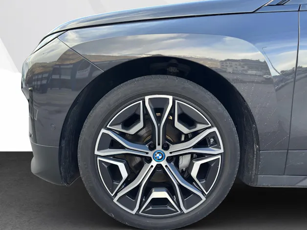 BMW iX xDrive40
