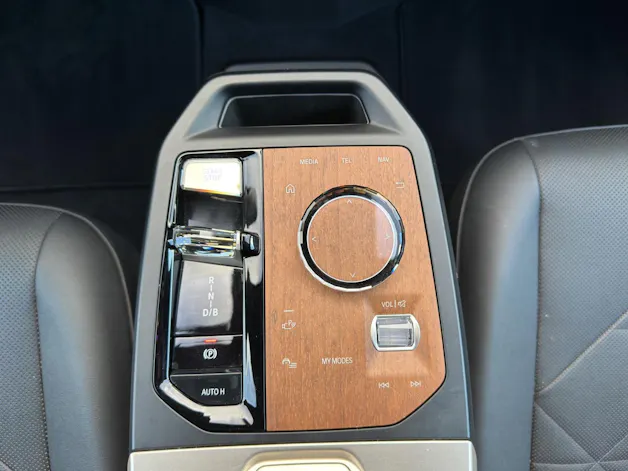 BMW iX xDrive40
