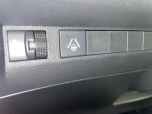 Peugeot 208 1.2 Hybrid Allure Premium