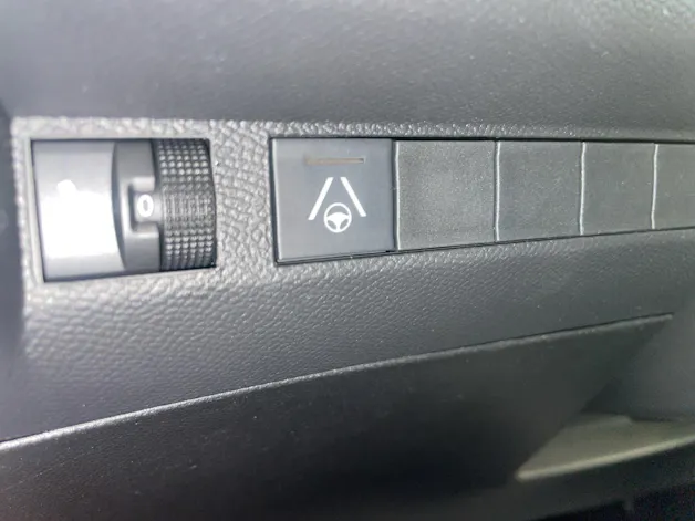 Peugeot 208 1.2 Hybrid Allure Premium