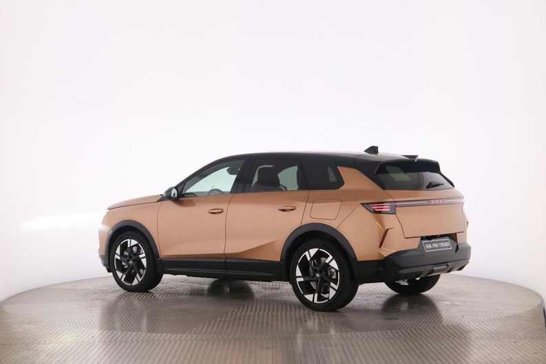 Vehicle image OPEL GRANDLAND